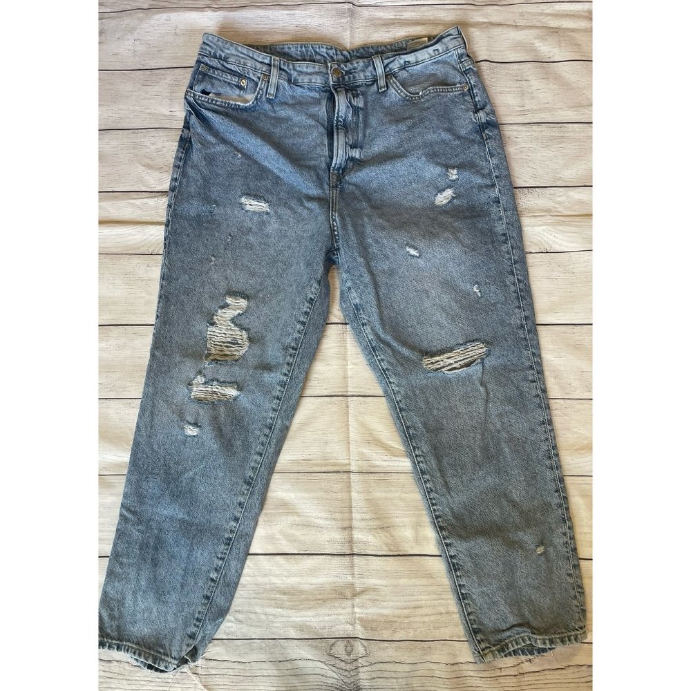 H&M Ultra High Waist Mom Jeans
